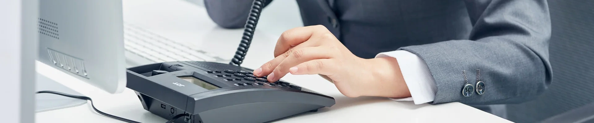 Skontaktuj się z nami